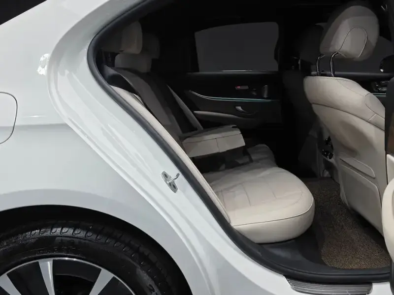 2021 Mercedes-Benz E-Класс с пробегом 17 124 км