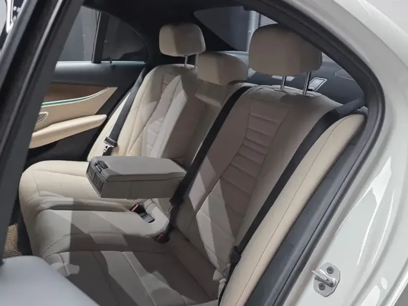 2021 Mercedes-Benz E-Класс с пробегом 17 124 км
