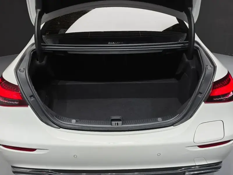 2021 Mercedes-Benz E-Класс с пробегом 17 124 км