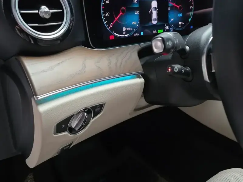 2021 Mercedes-Benz E-Класс с пробегом 17 124 км