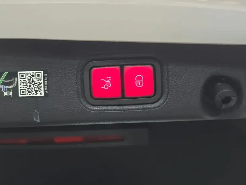 2023 Mercedes-Benz E-Класс с пробегом 24 977 км