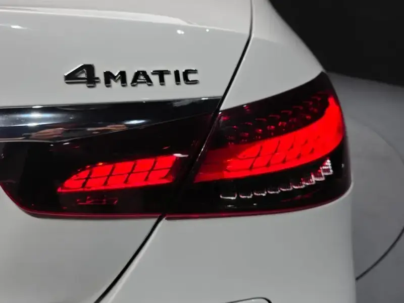 2021 Mercedes-Benz E-Класс с пробегом 17 124 км