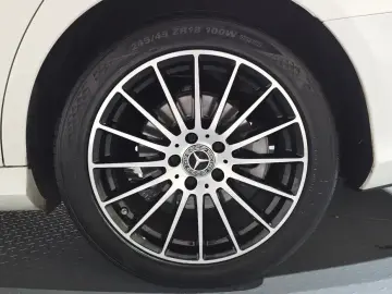 2023 Mercedes-Benz E-Класс с пробегом 24 977 км
