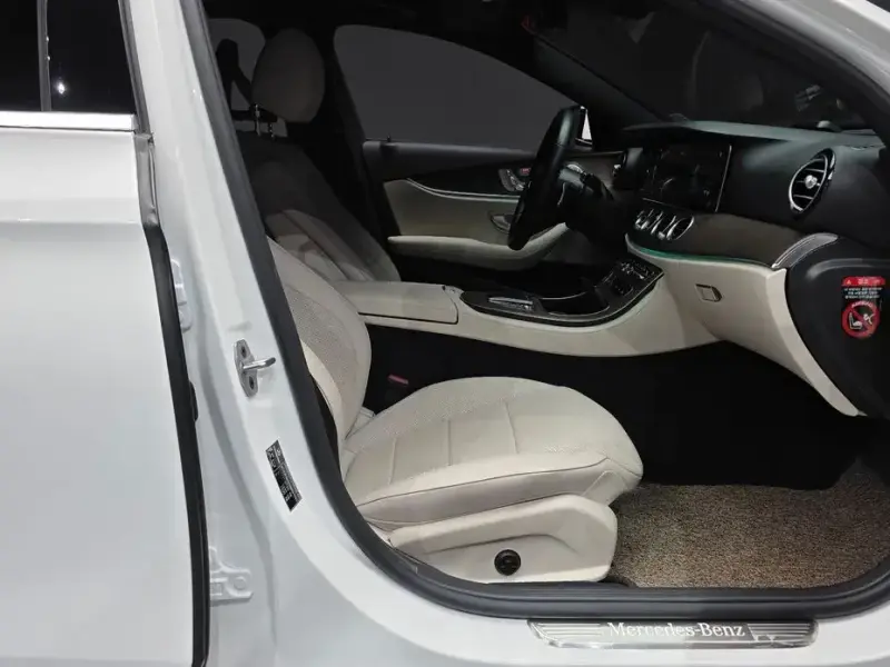 2021 Mercedes-Benz E-Класс с пробегом 17 124 км