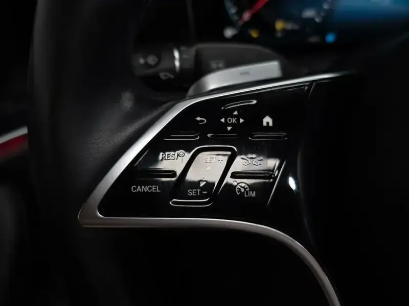 2023 Mercedes-Benz E-Класс с пробегом 24 977 км