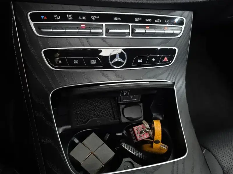 2023 Mercedes-Benz E-Класс с пробегом 24 977 км