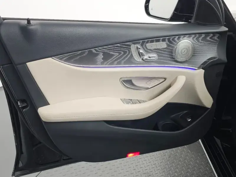 2023 Mercedes-Benz E-Класс с пробегом 48 247 км