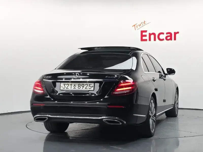 2020 Mercedes-Benz E-Класс с пробегом 135 410 км