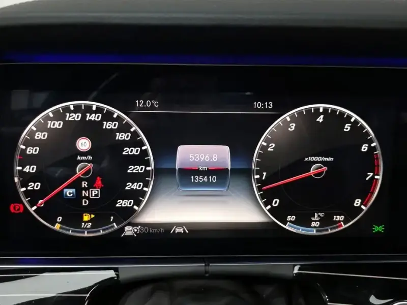 2020 Mercedes-Benz E-Класс с пробегом 135 410 км