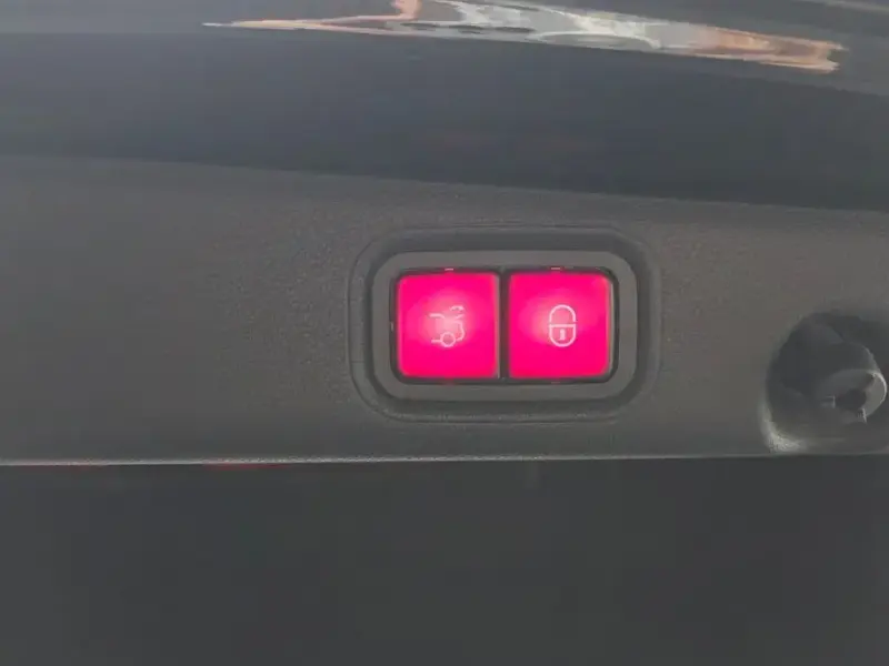 2020 Mercedes-Benz E-Класс с пробегом 135 410 км