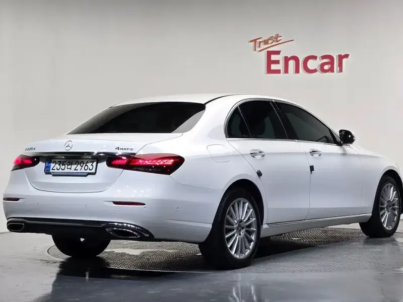2023 Mercedes-Benz E-Класс с пробегом 44 390 км
