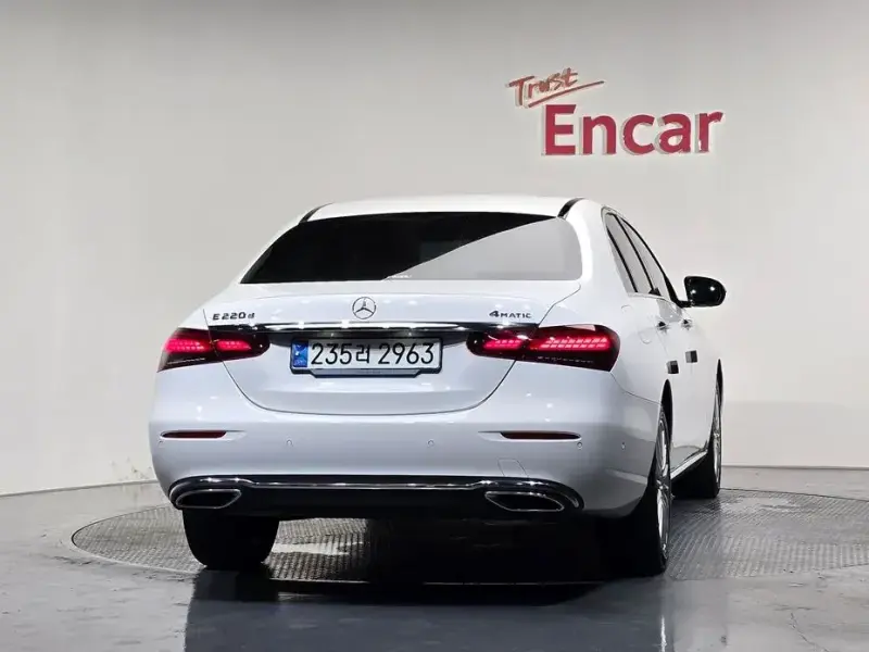 2023 Mercedes-Benz E-Класс с пробегом 44 390 км