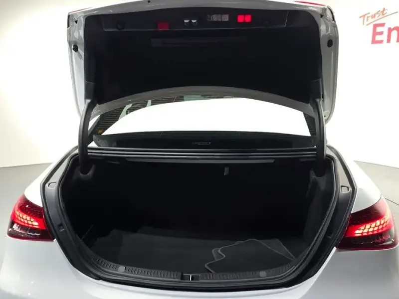 2023 Mercedes-Benz E-Класс с пробегом 44 390 км