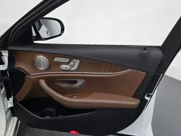 2023 Mercedes-Benz E-Класс с пробегом 44 390 км