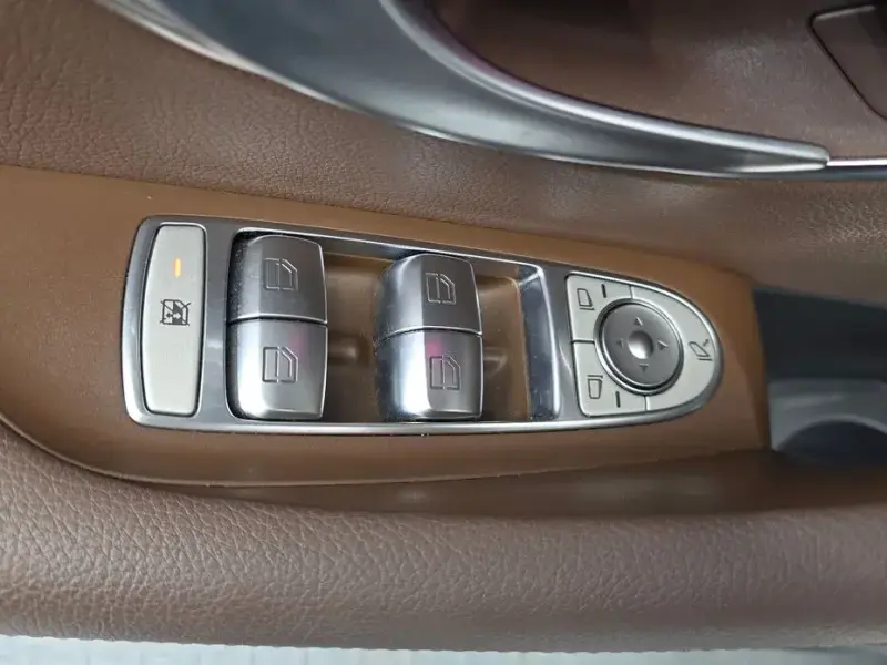 2023 Mercedes-Benz E-Класс с пробегом 44 390 км