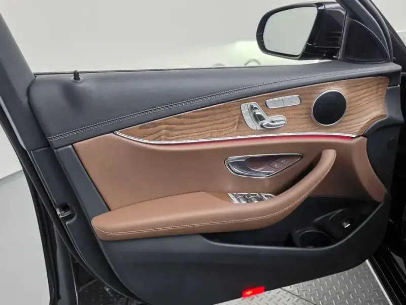 2023 Mercedes-Benz E-Класс с пробегом 1 404 км