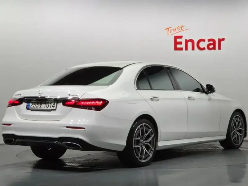 2021 Mercedes-Benz E-Класс с пробегом 96 529 км