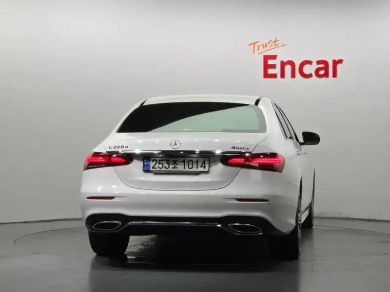 2021 Mercedes-Benz E-Класс с пробегом 96 529 км