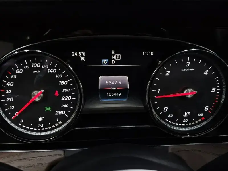 2019 Mercedes-Benz E-Класс с пробегом 105 449 км