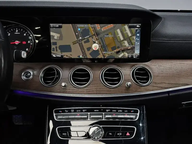 2019 Mercedes-Benz E-Класс с пробегом 105 449 км
