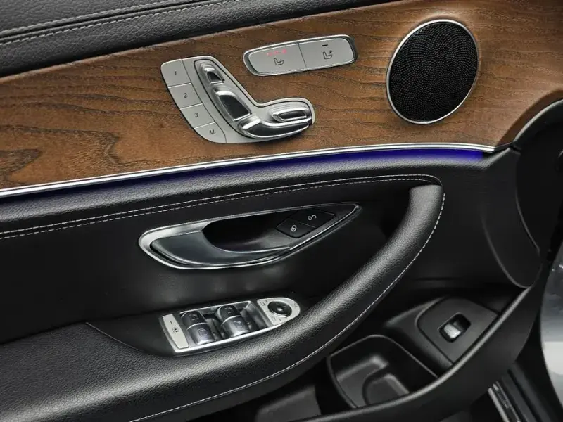 2019 Mercedes-Benz E-Класс с пробегом 105 449 км