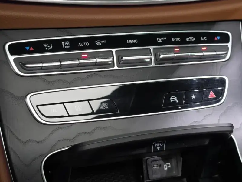 2021 Mercedes-Benz E-Класс с пробегом 96 529 км