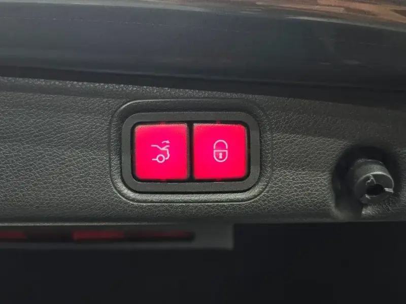 2019 Mercedes-Benz E-Класс с пробегом 105 449 км
