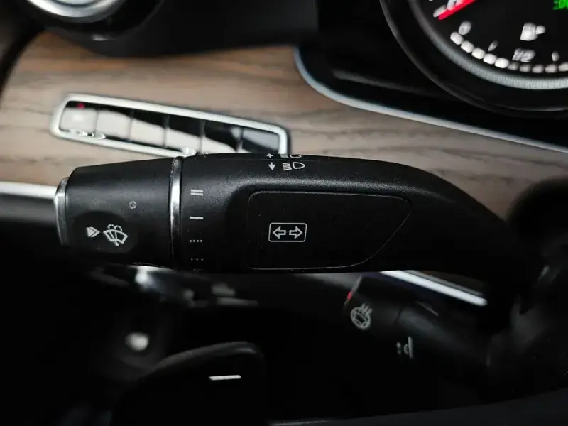 2019 Mercedes-Benz E-Класс с пробегом 105 449 км