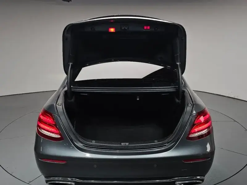 2019 Mercedes-Benz E-Класс с пробегом 105 449 км