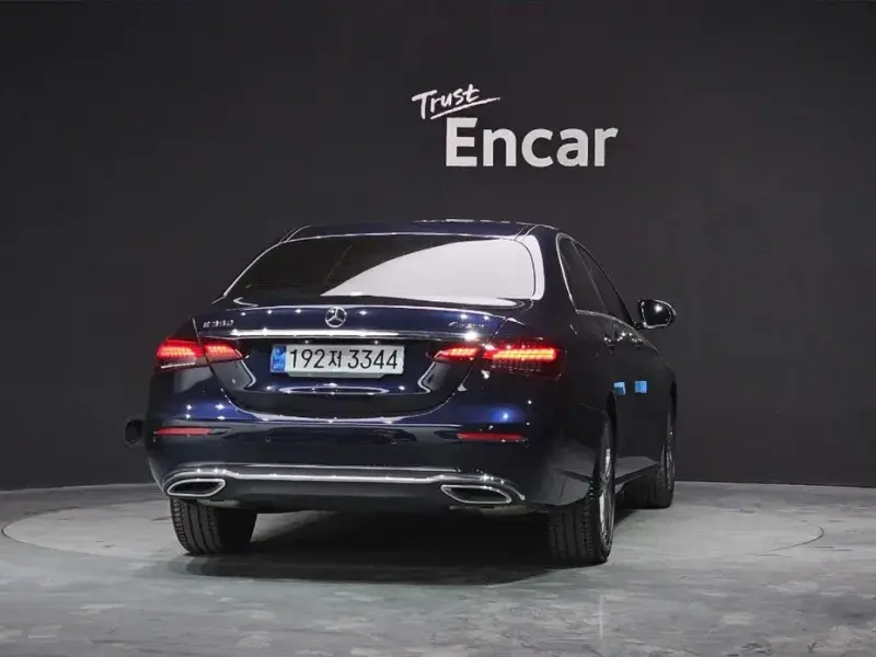 2022 Mercedes-Benz E-Класс с пробегом 50 418 км