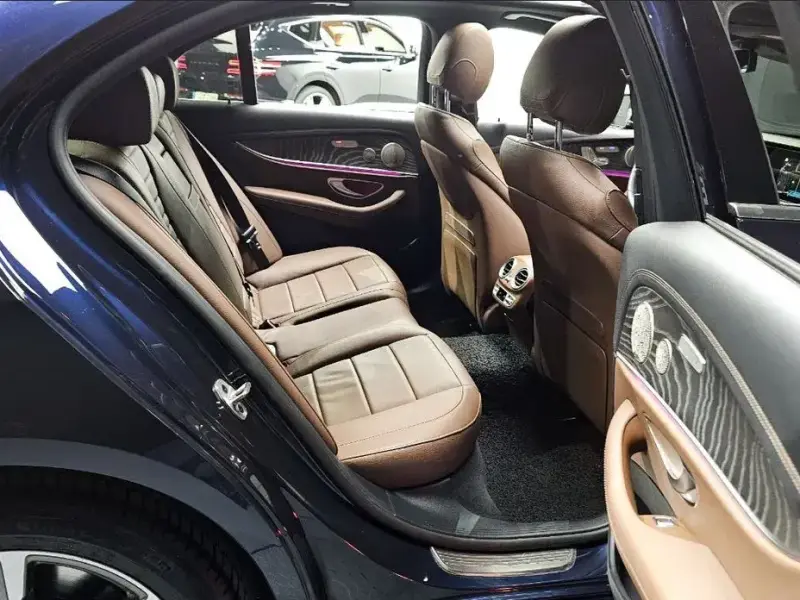 2022 Mercedes-Benz E-Класс с пробегом 50 418 км
