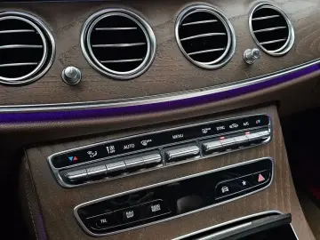 2021 Mercedes-Benz E-Класс с пробегом 80 267 км