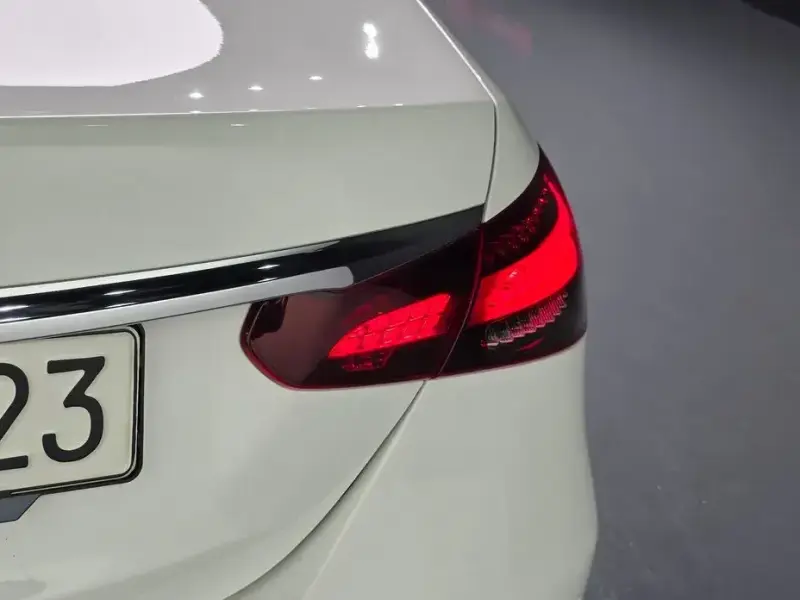 2021 Mercedes-Benz E-Класс с пробегом 80 267 км