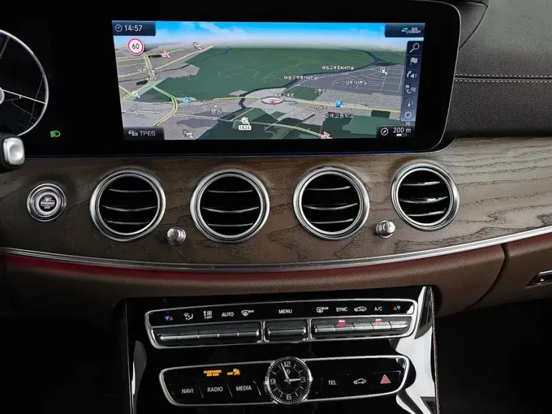 2020 Mercedes-Benz E-Класс с пробегом 66 423 км