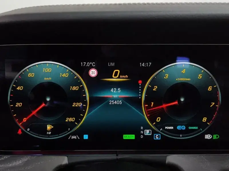 2022 Mercedes-Benz E-Класс с пробегом 25 405 км