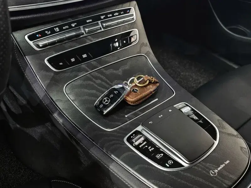 2020 Mercedes-Benz E-Класс с пробегом 81 600 км