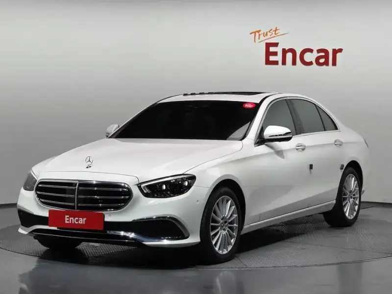 2022 Mercedes-Benz E-Класс с пробегом 31 977 км