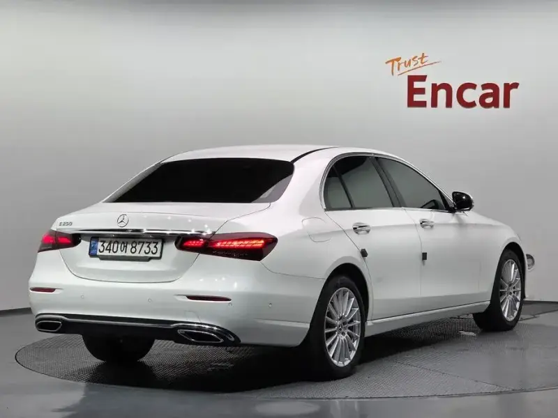 2022 Mercedes-Benz E-Класс с пробегом 31 977 км