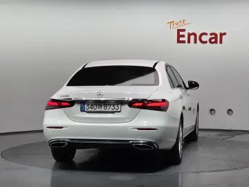 2022 Mercedes-Benz E-Класс с пробегом 31 977 км