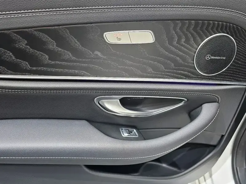 2020 Mercedes-Benz E-Класс с пробегом 81 600 км