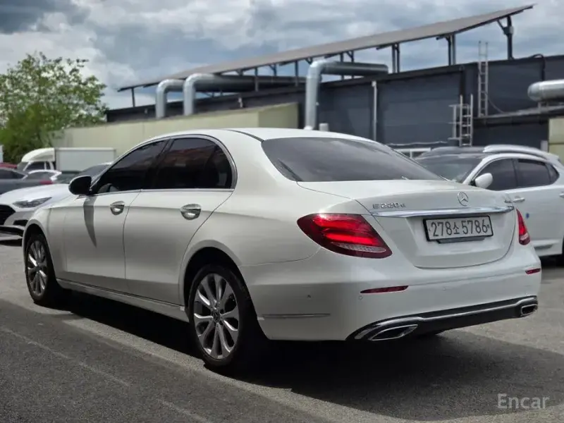 2019 Mercedes-Benz E-Класс с пробегом 17 911 км