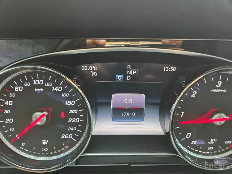 2019 Mercedes-Benz E-Класс с пробегом 17 911 км