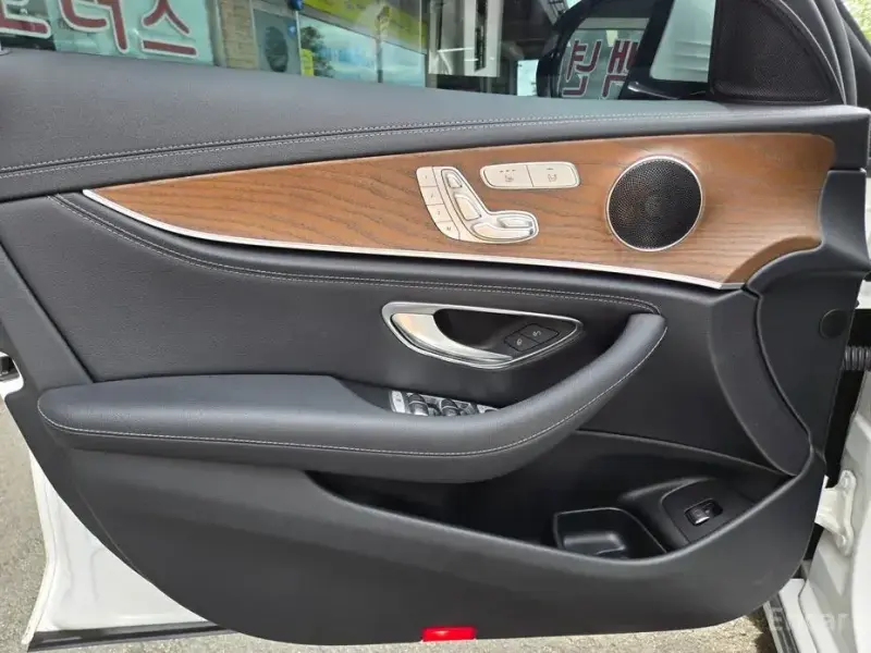 2019 Mercedes-Benz E-Класс с пробегом 17 911 км