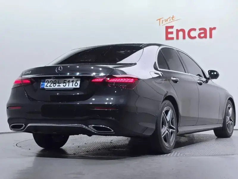 2023 Mercedes-Benz E-Класс с пробегом 60 276 км