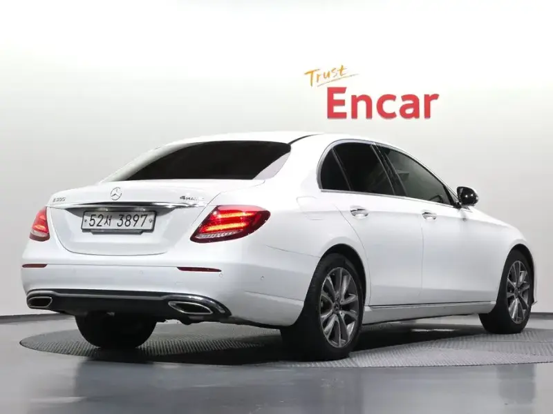 2019 Mercedes-Benz E-Класс с пробегом 120 491 км