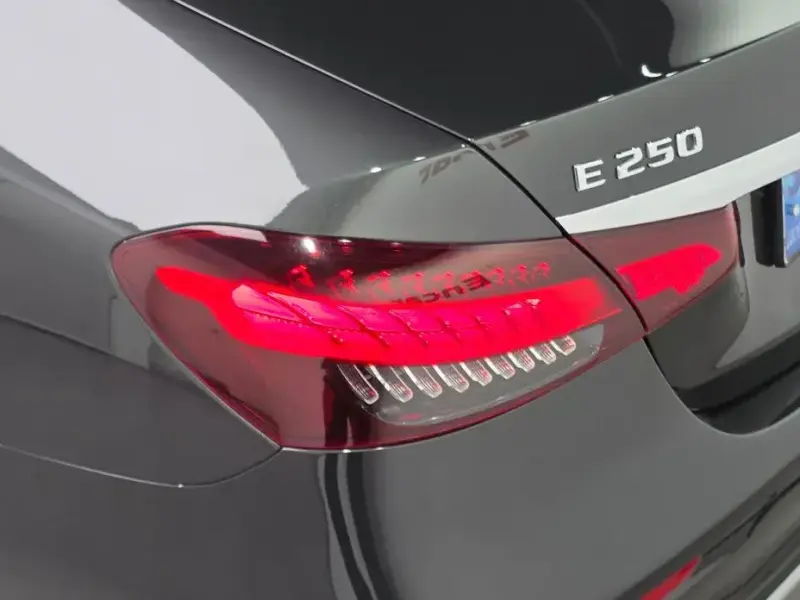 2023 Mercedes-Benz E-Класс с пробегом 60 276 км