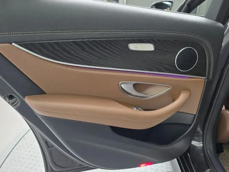 2023 Mercedes-Benz E-Класс с пробегом 60 276 км