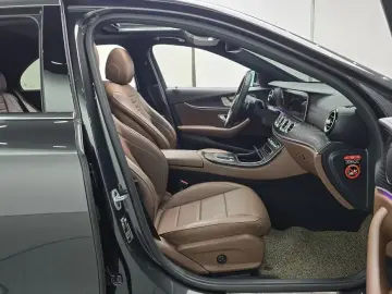 2023 Mercedes-Benz E-Класс с пробегом 60 276 км