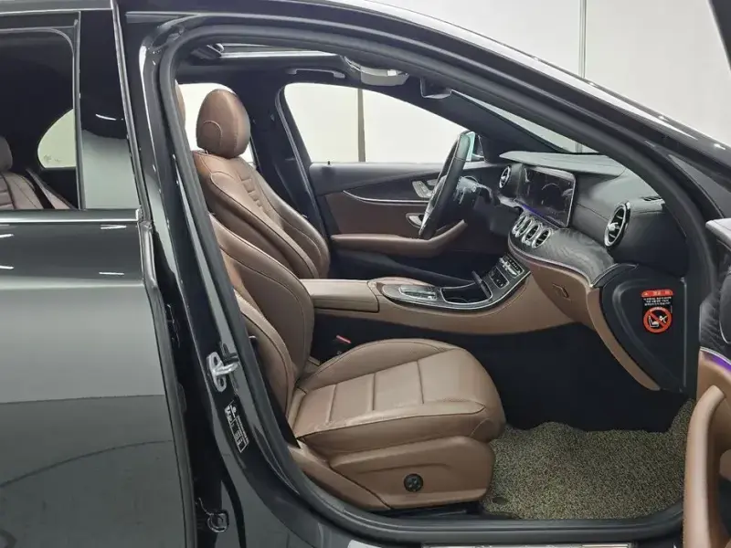 2023 Mercedes-Benz E-Класс с пробегом 60 276 км