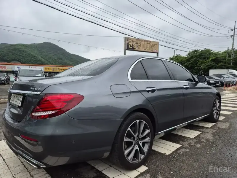 2018 Mercedes-Benz E-Класс с пробегом 120 598 км